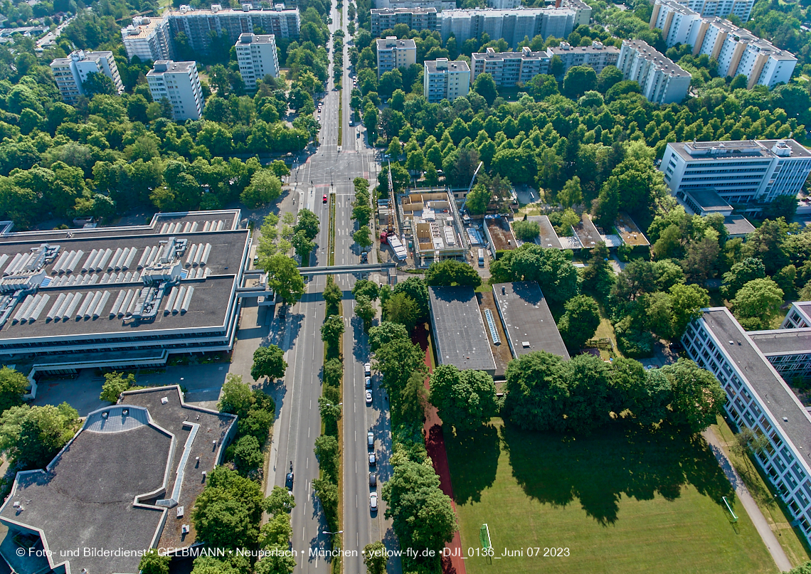 07.06.2023 - aktuelle Fotos von der »<strong><i>Baustelle zum Hort für Kinder</i></strong>« in Neuperlach in München